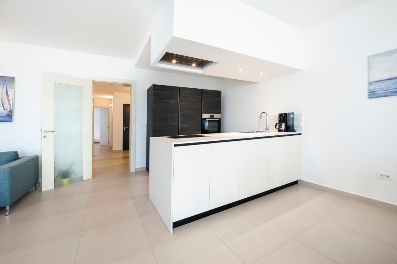 Sunny Day - Apartment With Parking Rovinj Exteriör bild